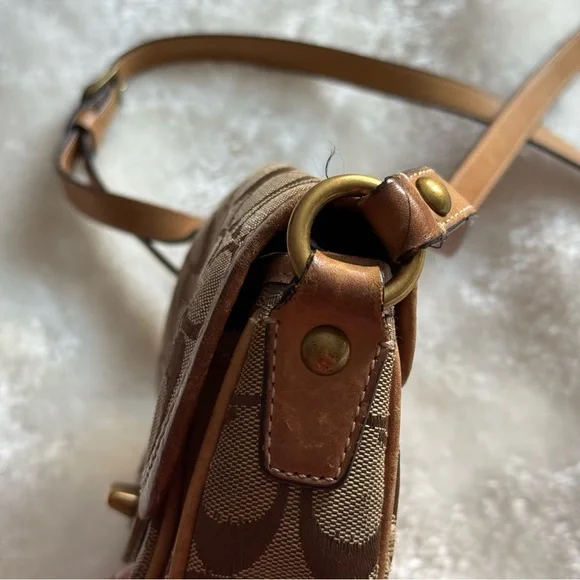 Coach Brown Tan Crossbody Bag - Picture 8 of 16